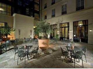 Hotel Du Petit Louvre Nice